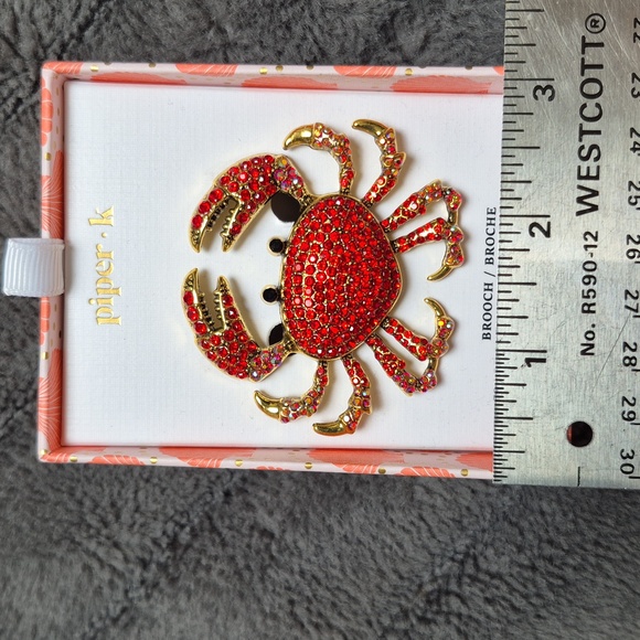 Piper K Crab Brooch Bejeweled With Glass Stones! NIB! - Picture 5 of 9